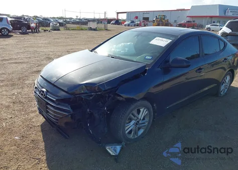 2020 Hyundai Elantra Value Edition z USA, uszkodzony, nr VIN 5NPD84LF1LH593490